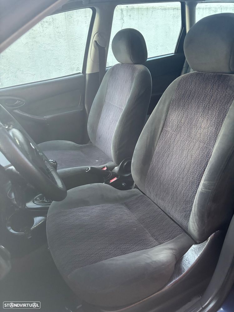 Ford Focus SW 1.8 TDdi Ghia - 7