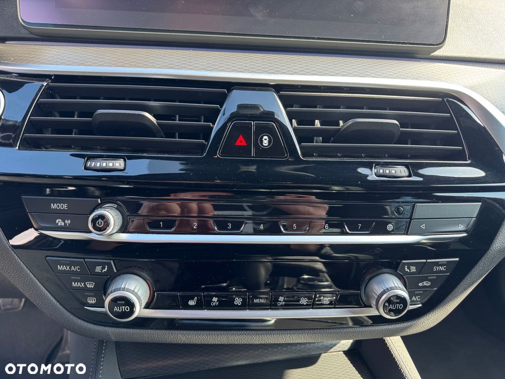 BMW Seria 5 520d xDrive mHEV M Sport sport - 19