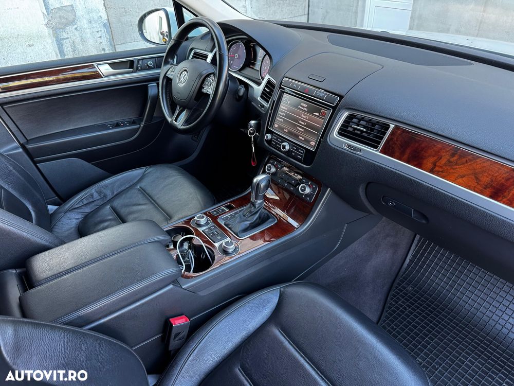 Volkswagen Touareg - 11