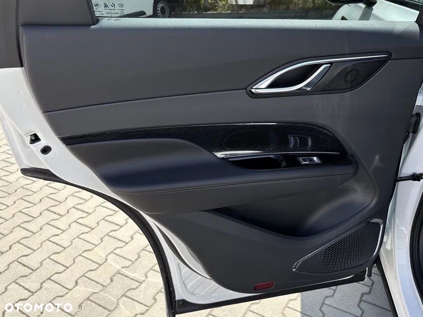 Hongqi HS3 1.5T FWD - 12