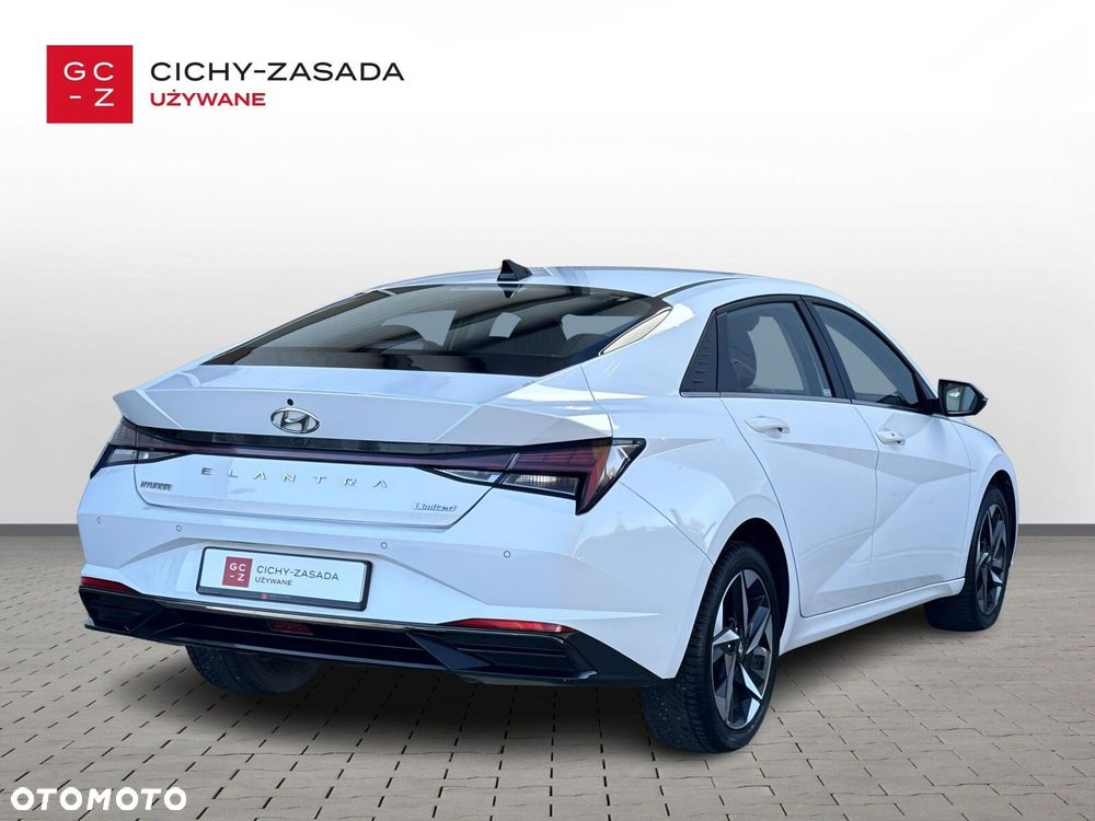 Hyundai Elantra 1.6 Executive - 5