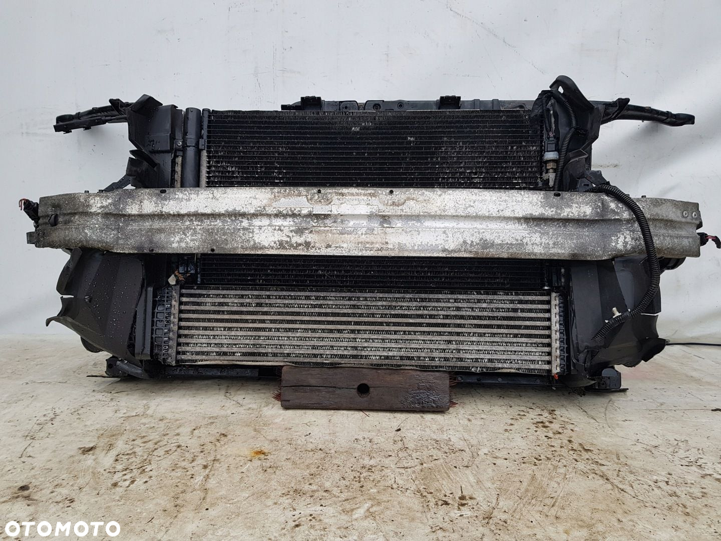 pas przedni Audi A4 B8 2.0 TDI automat - 3