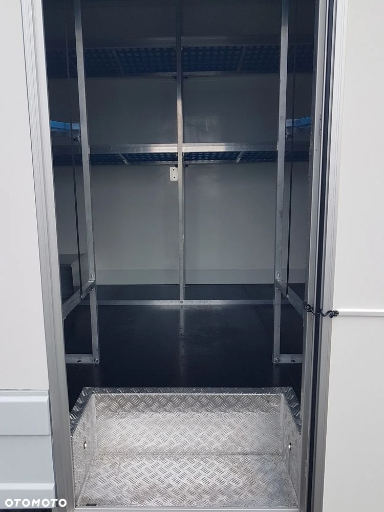 Iveco DAILY KONTENER NISKOPODŁOGOWY 4,43x2,23x2,42 SKLEP BAR FOODTRUCK KAMPER KLIMA - 26