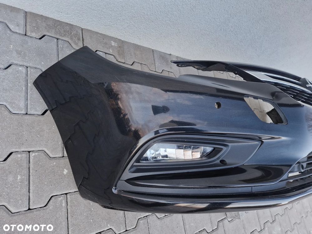 Zderzak Opel Astra 5 V - 9