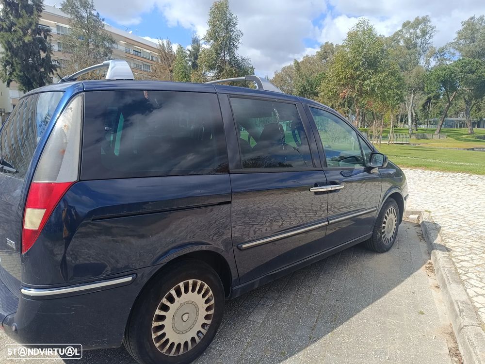 Lancia Phedra 2.0 M-jet Executive - 10