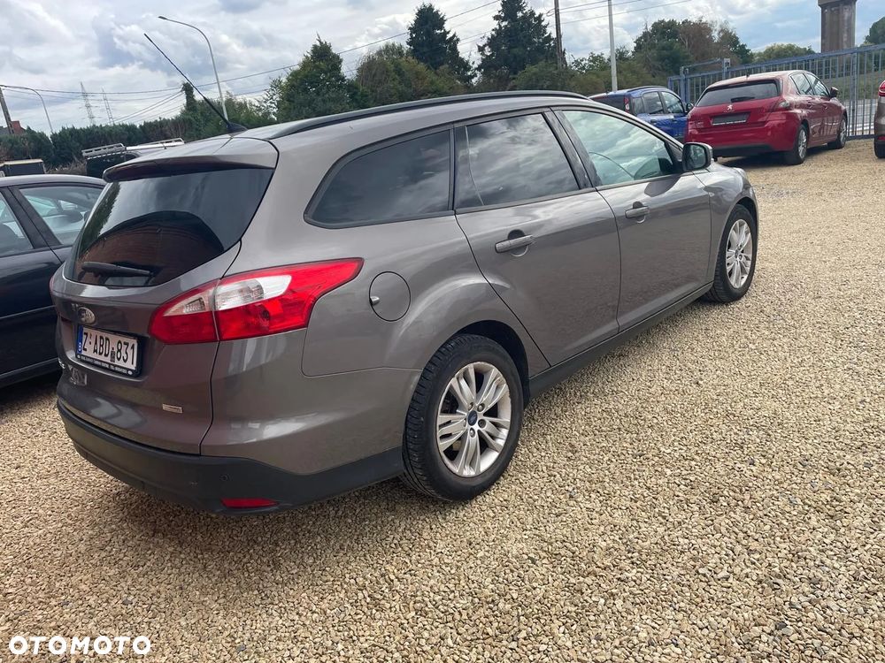 Ford Focus 1.6 TDCi DPF Start-Stopp-System SYNC Edition - 3