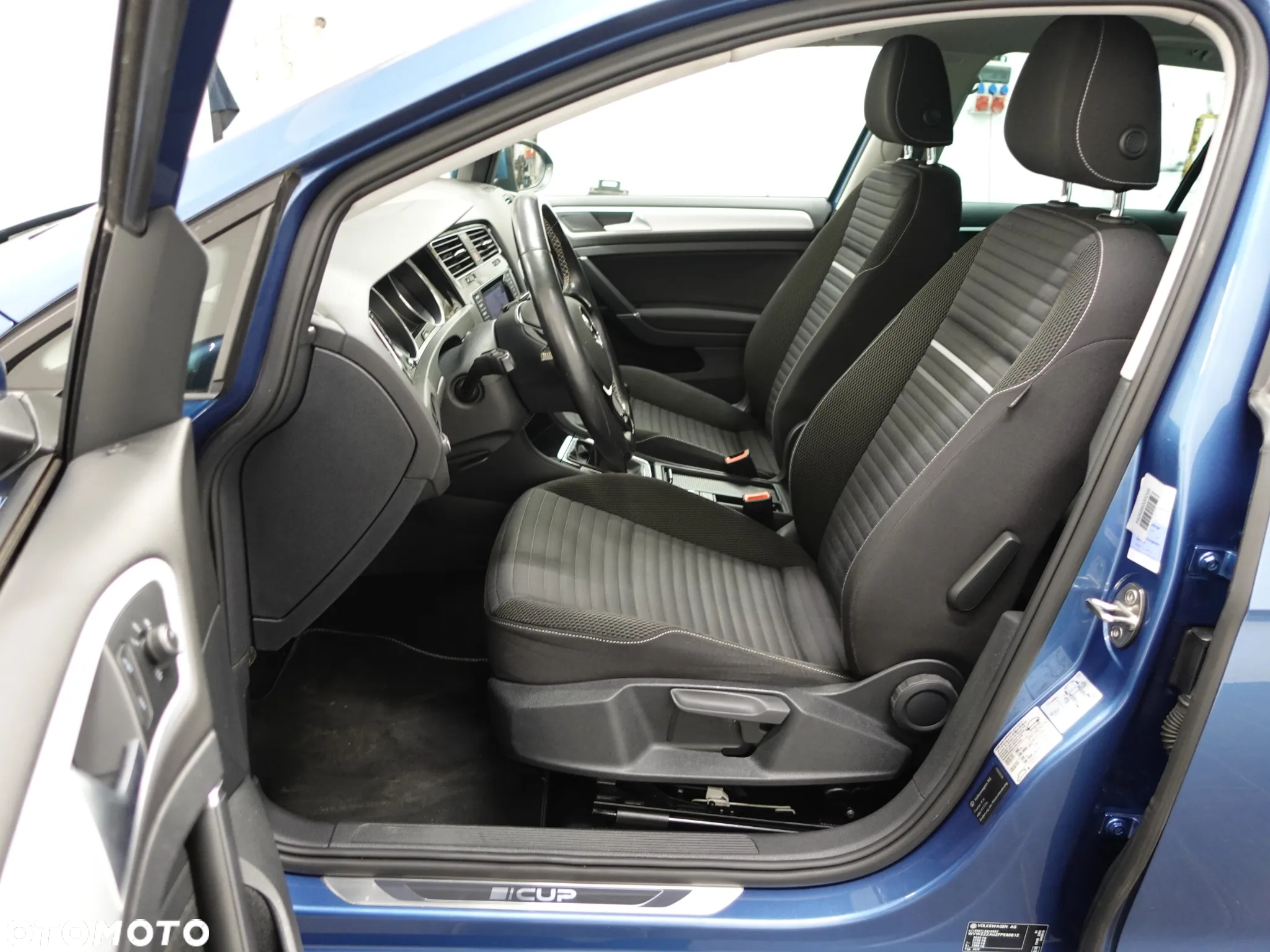 Volkswagen Golf 1.6 TDI 4Motion BlueMotion Technology Cup - 21