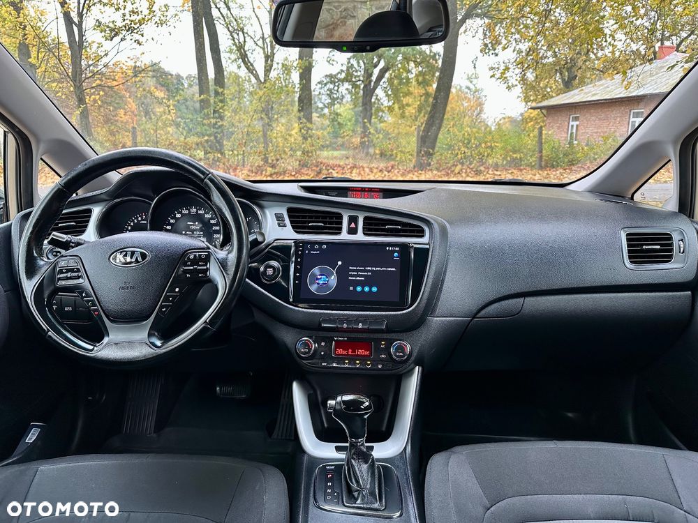 Kia Ceed - 8