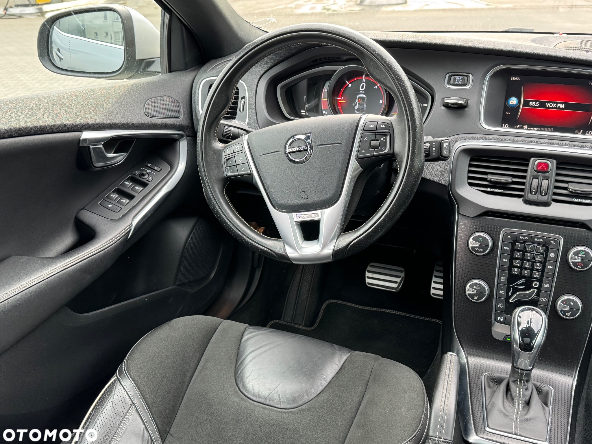 Volvo V40 D3 Geartronic RDesign - 8