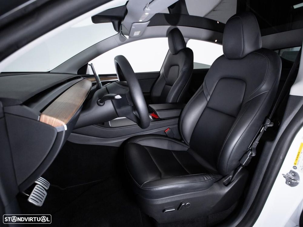 Tesla Model Y Performance Dual Motor AWD - 10