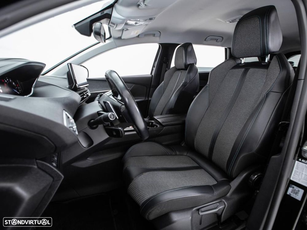Peugeot 5008 - 8
