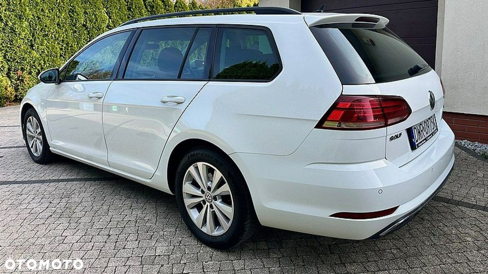 Volkswagen Golf - 3