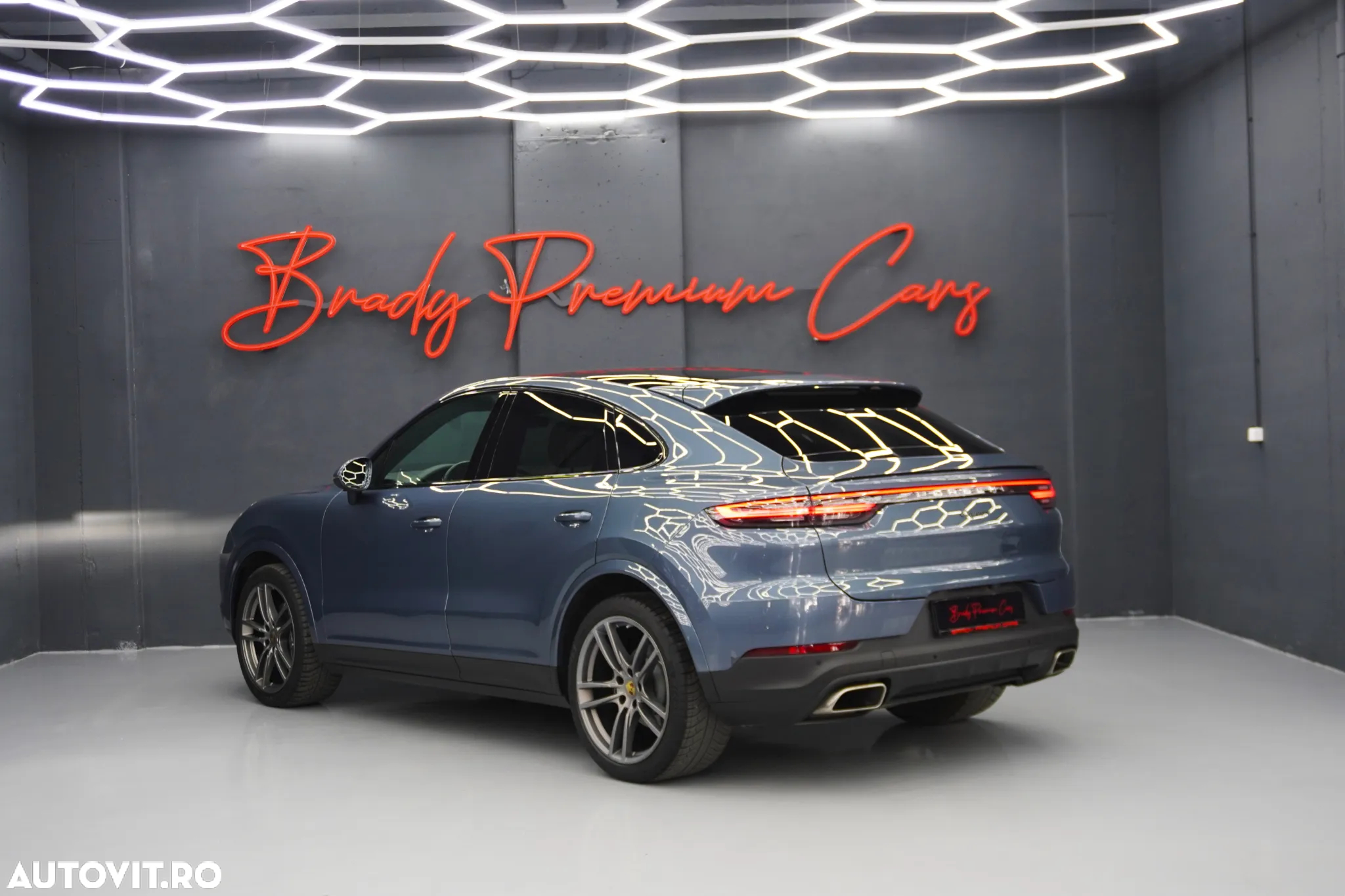 Porsche Cayenne Coupe Standard - 3