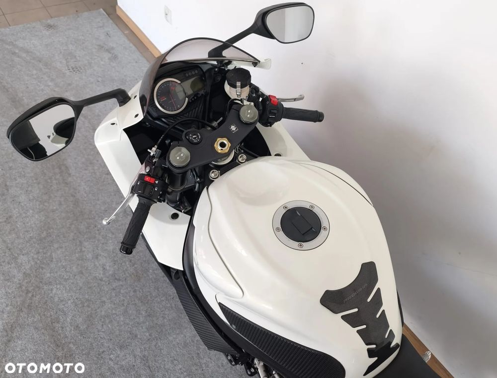 Suzuki GSX-R - 14