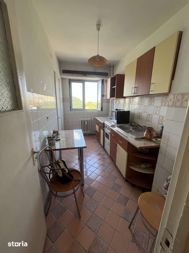 Apartament cu 2 camere decomandate Calea Bucuresti Rotonda etajul 6