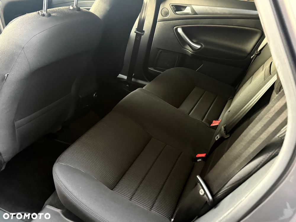 Ford Mondeo Turnier 2.0 TDCi Titanium - 12