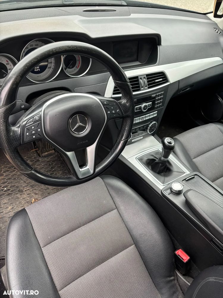 Mercedes-Benz C - 8