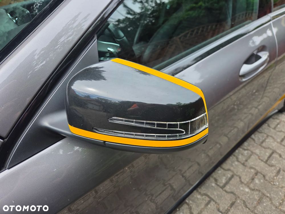 Mercedes-Benz CLA 250 4-Matic AMG Line - 8