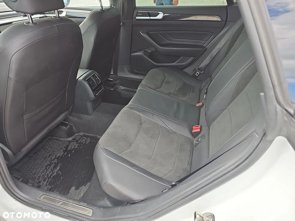Volkswagen Arteon 2.0 TSI R-Line DSG - 25