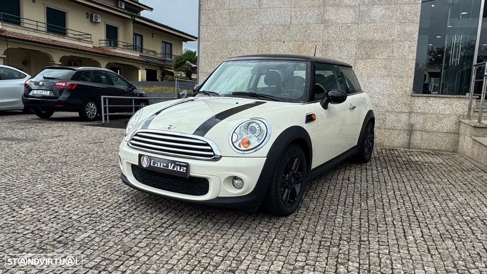 MINI 3 Portas Cooper D - 1