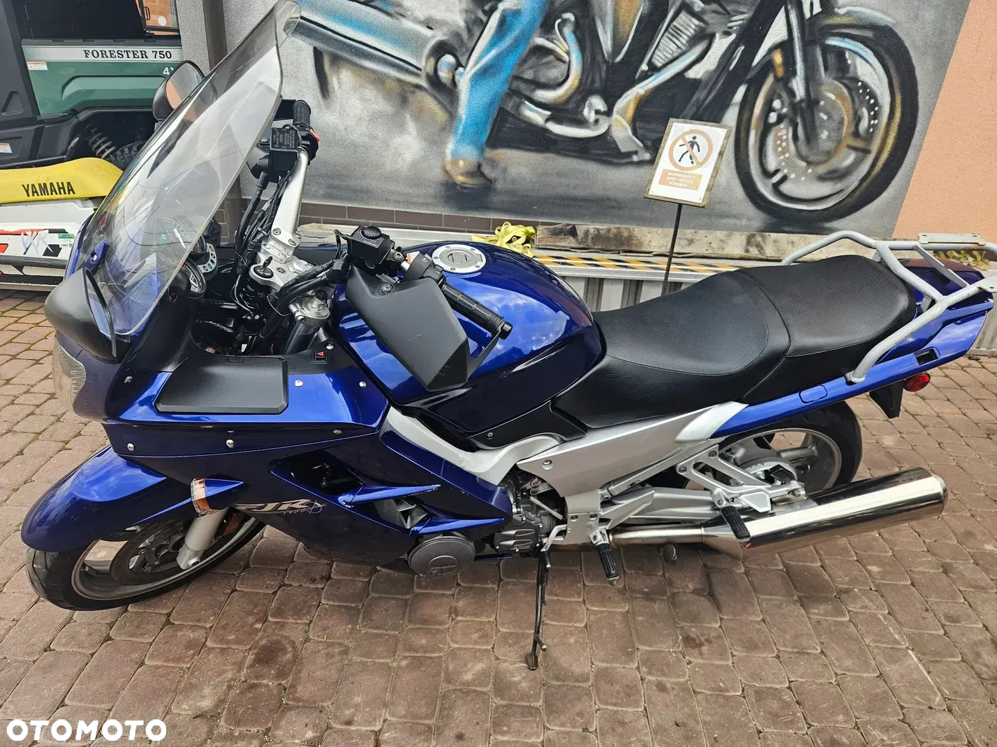 Yamaha FJR - 26
