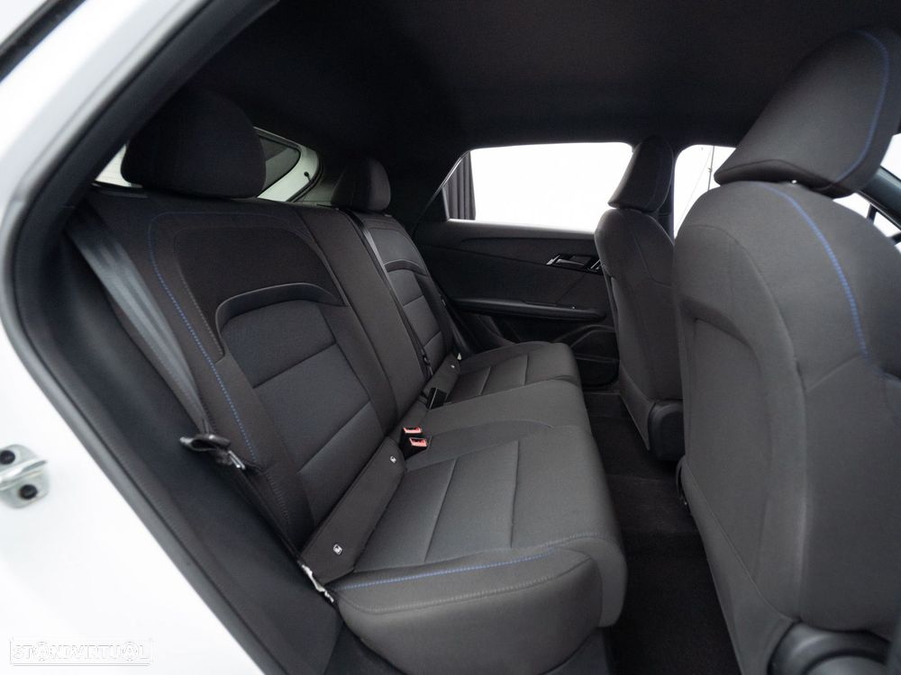 MG MG4 64 kWh Comfort - 35