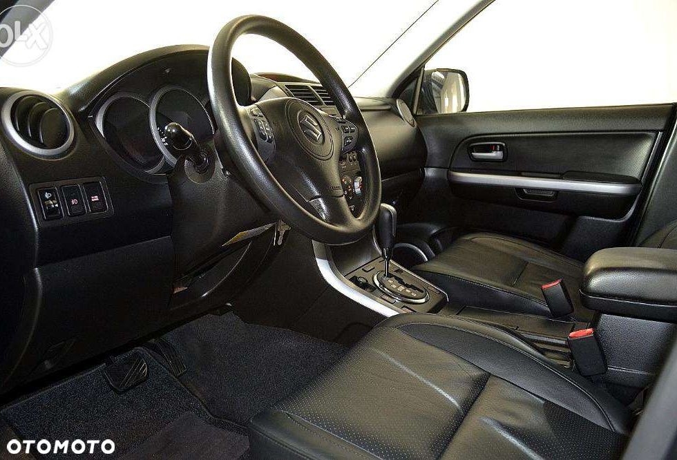 Suzuki Grand Vitara 2.0 De Luxe - 8