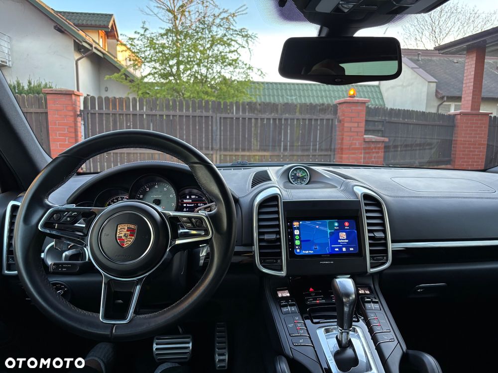 Porsche Cayenne ver-s-hybrid - 6