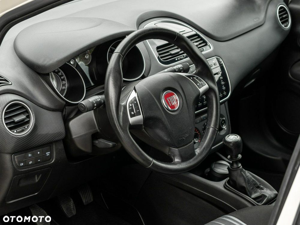 Fiat Grande Punto - 12