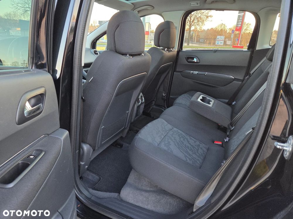 Peugeot 3008 1.6 Active - 16