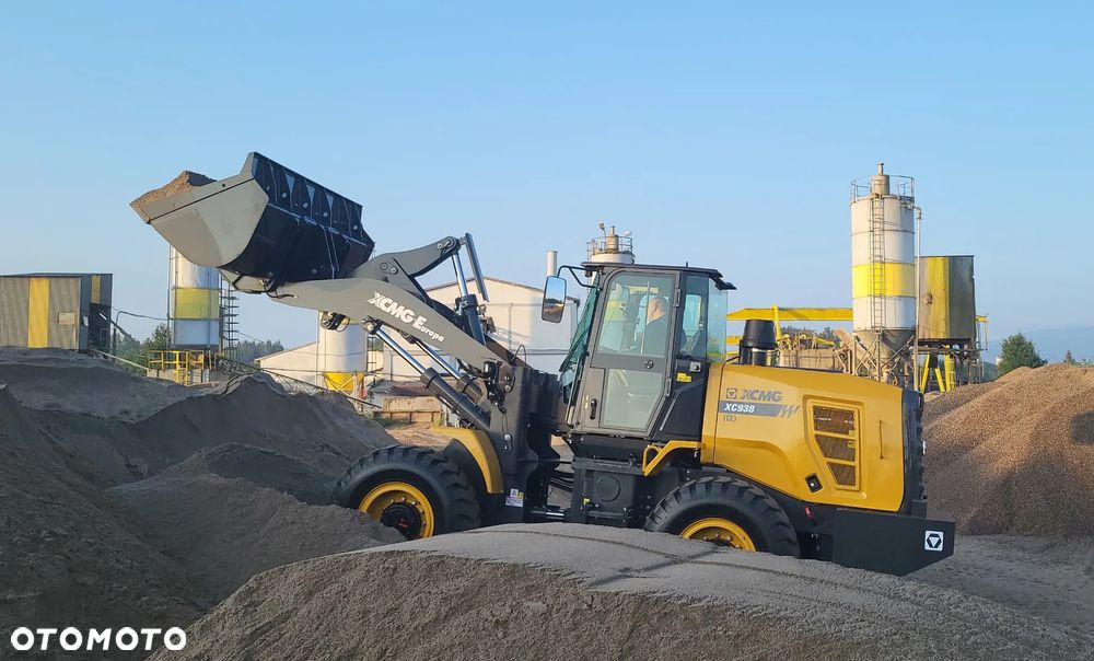Fadroma Ładowarka kołowa XCMG XC938E - 8