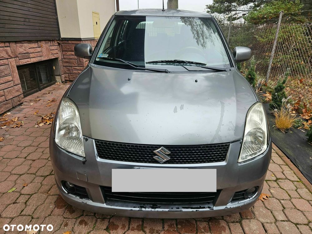 Suzuki Swift - 1