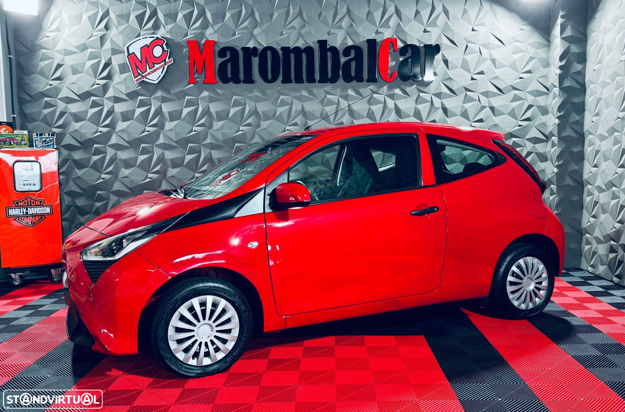 Toyota Aygo 1.0 X-Play Plus - 14