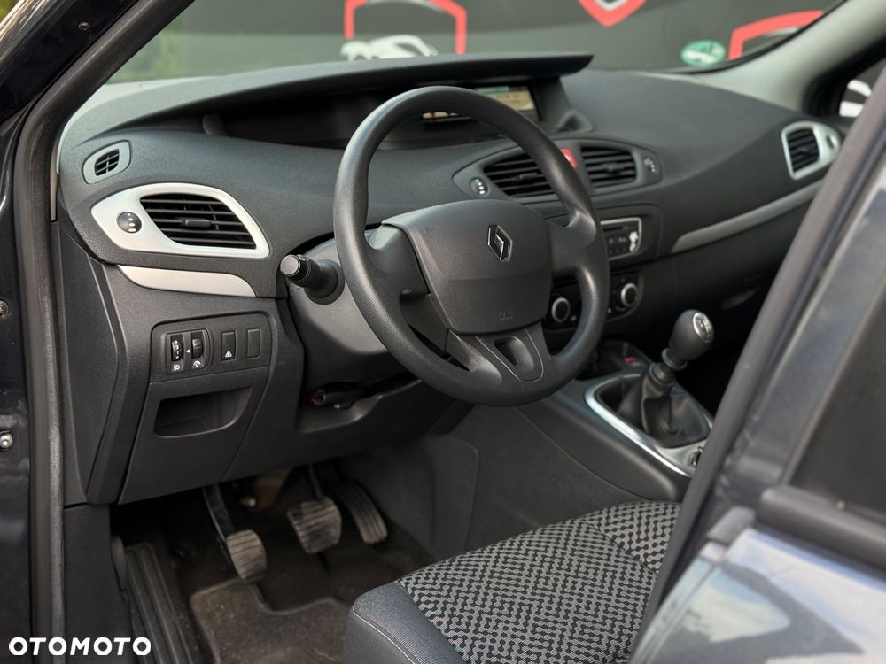 Renault Scenic - 16