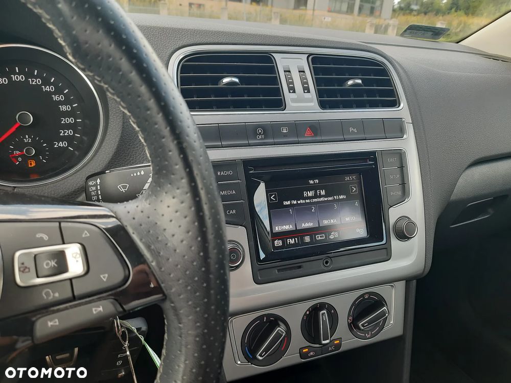 Volkswagen Polo 1.2 TSI BMT Highline - 12