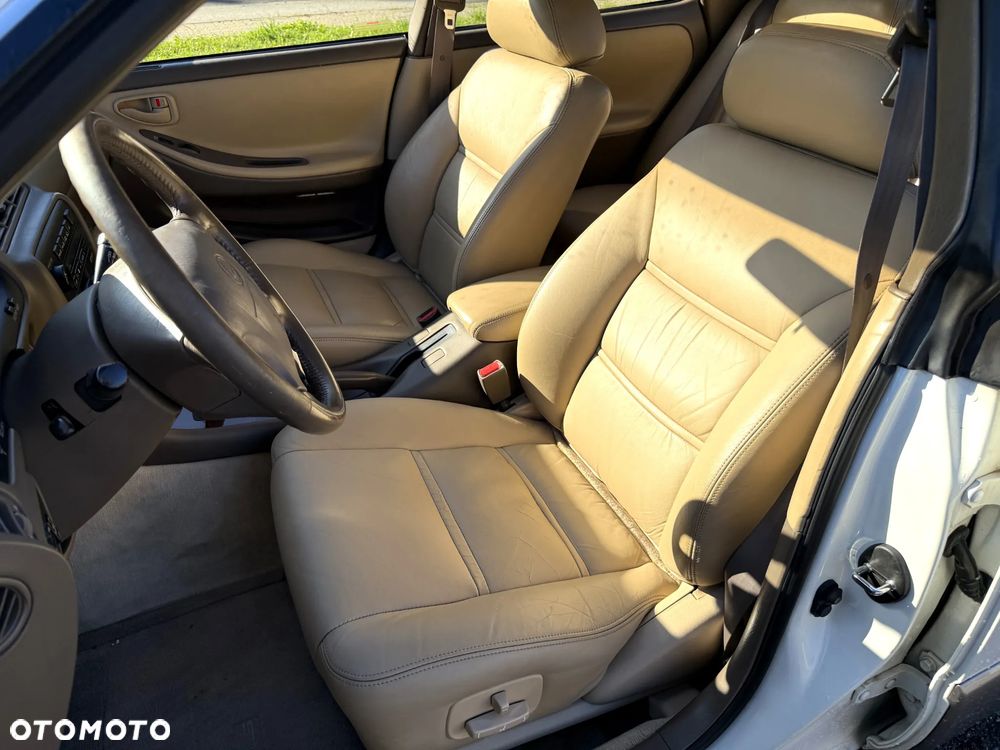 Lexus ES - 11