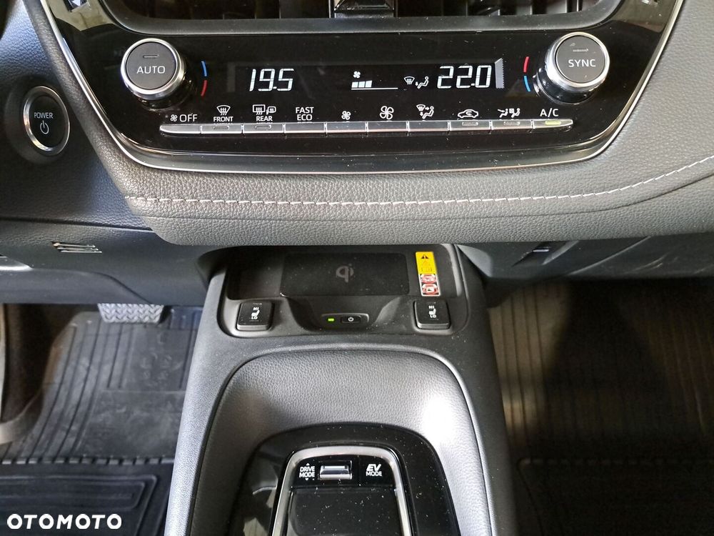 Toyota Corolla 1.8 Hybrid Comfort - 28