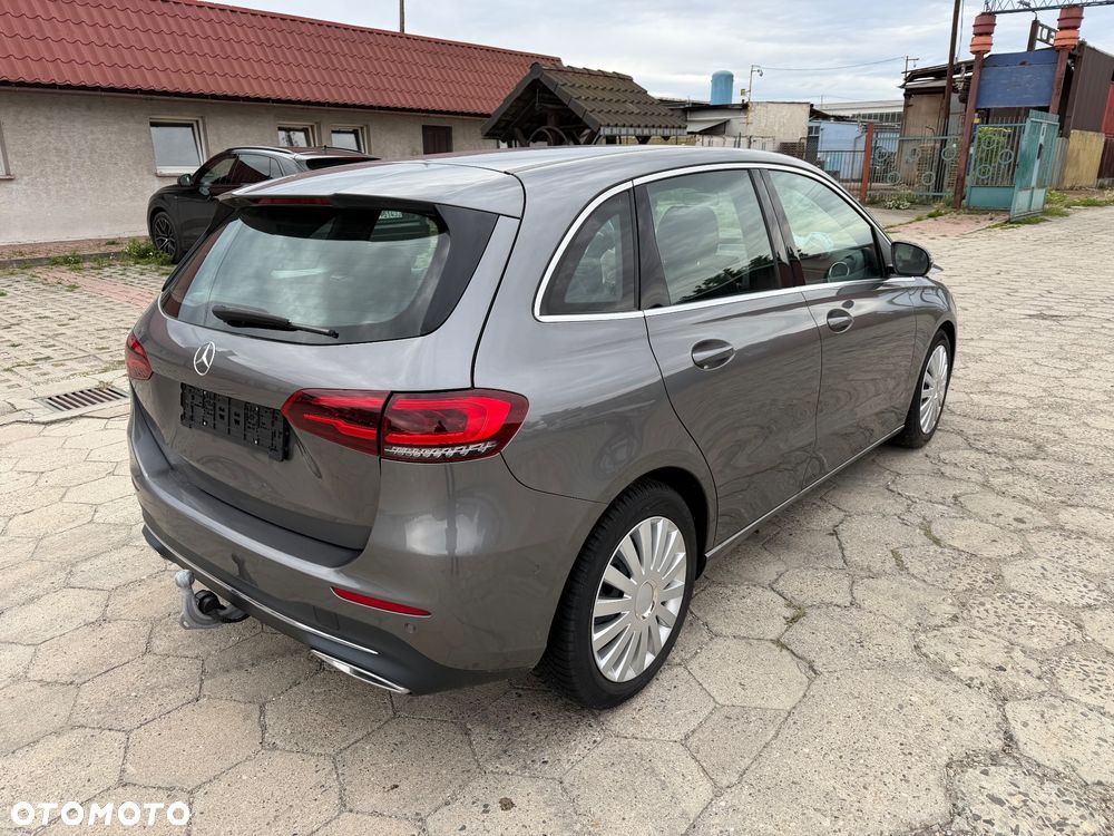 Mercedes-Benz Klasa B 220 4Matic 7G-DCT AMG Line - 3