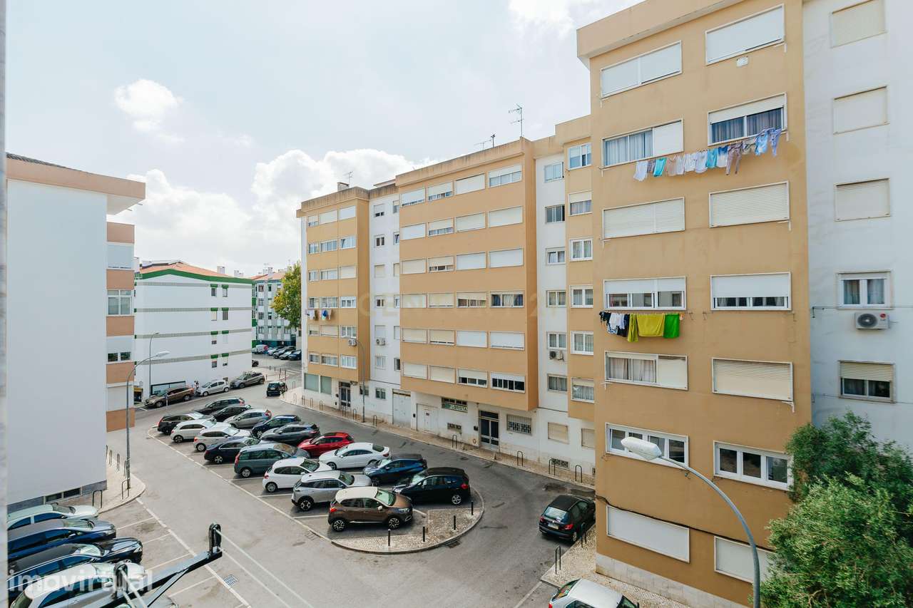 Apartamento T2 em Linda-a-Velha - Grande imagem: 4/24