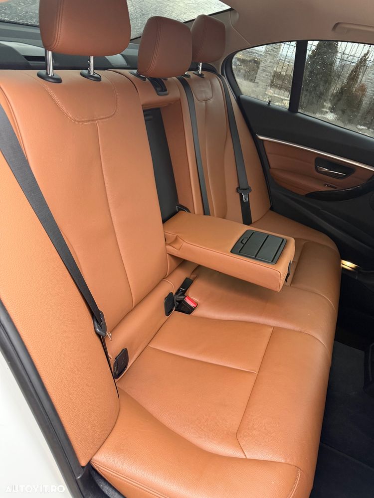BMW Seria 3 318d Edition Luxury Line Purity - 13