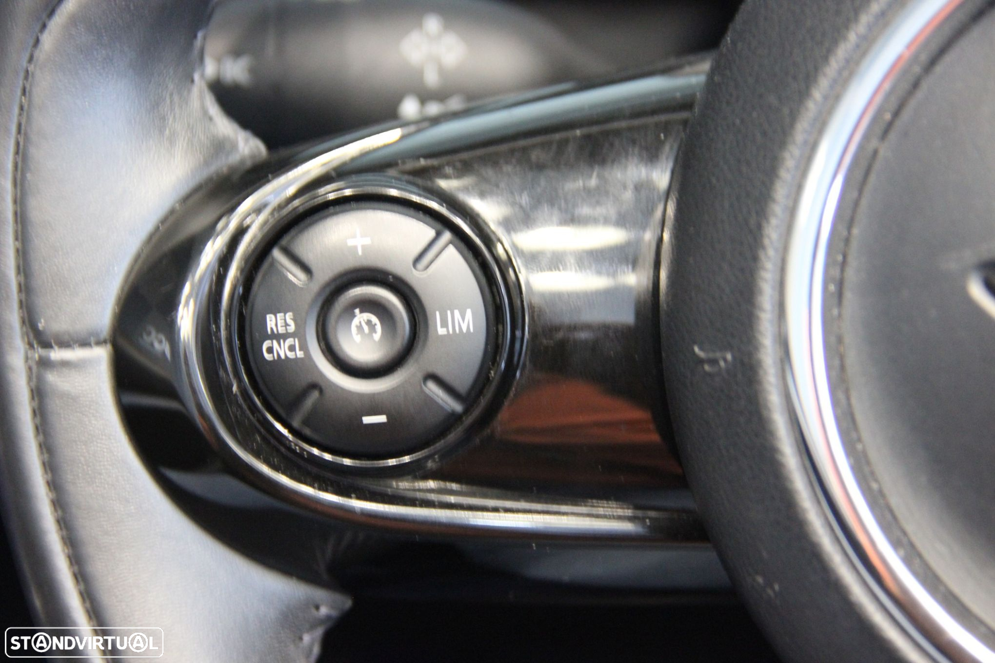 MINI Cabrio Cooper Auto - 18