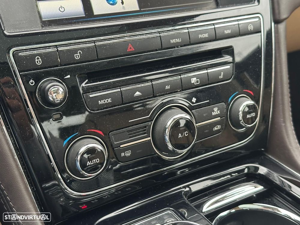 Jaguar XJ 3.0 D V6 Premium Luxury - 18