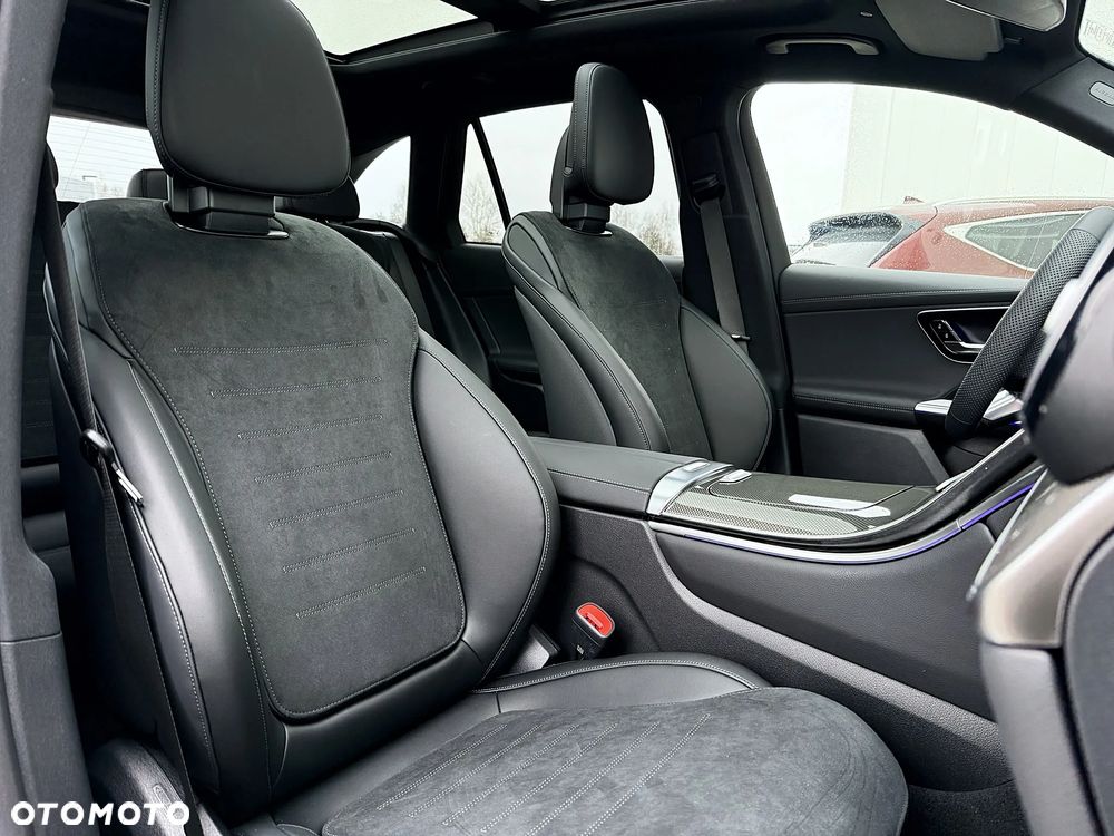 Mercedes-Benz GLC - 24