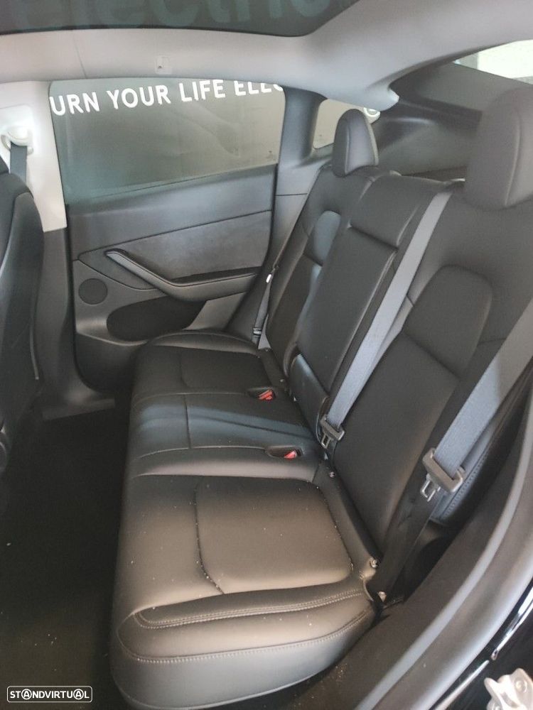 Tesla Model Y Standard - 8