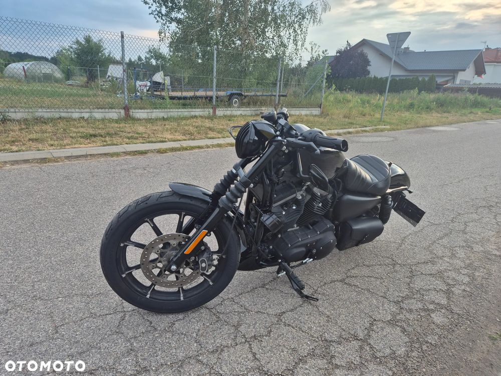 Harley-Davidson Sportster Iron 883 - 13