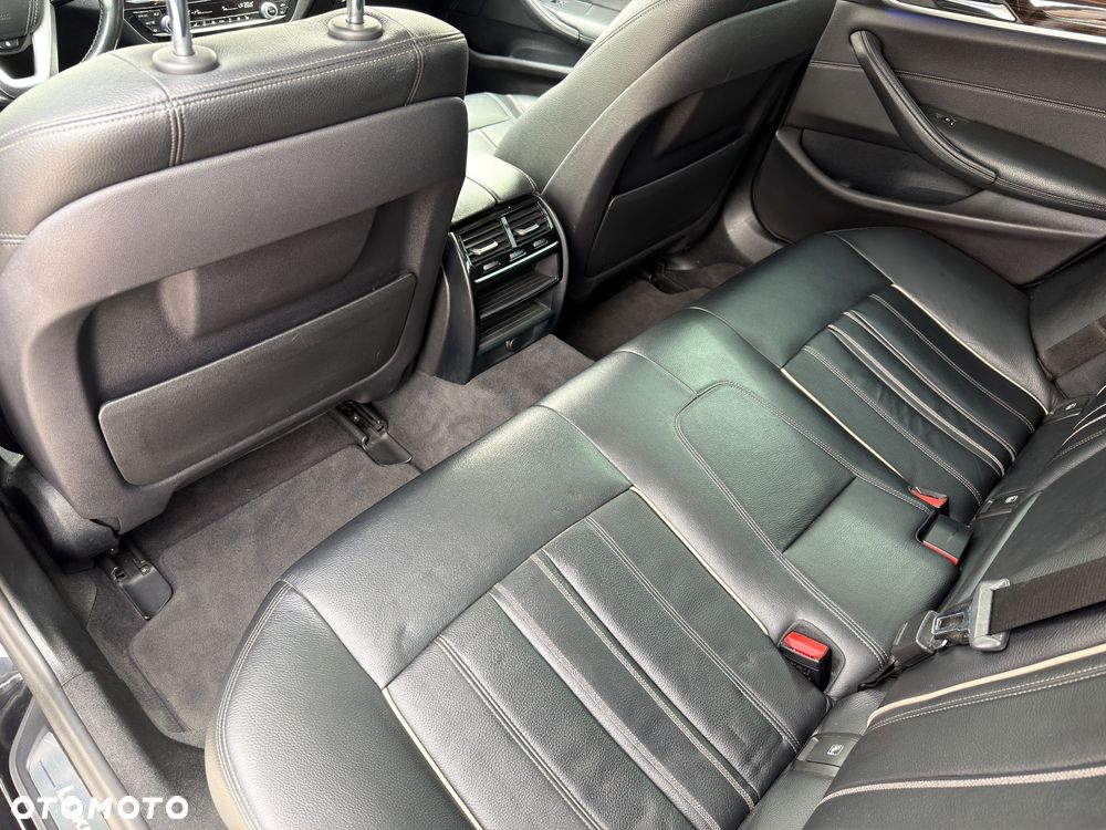 BMW Seria 5 530d xDrive Luxury Line - 19