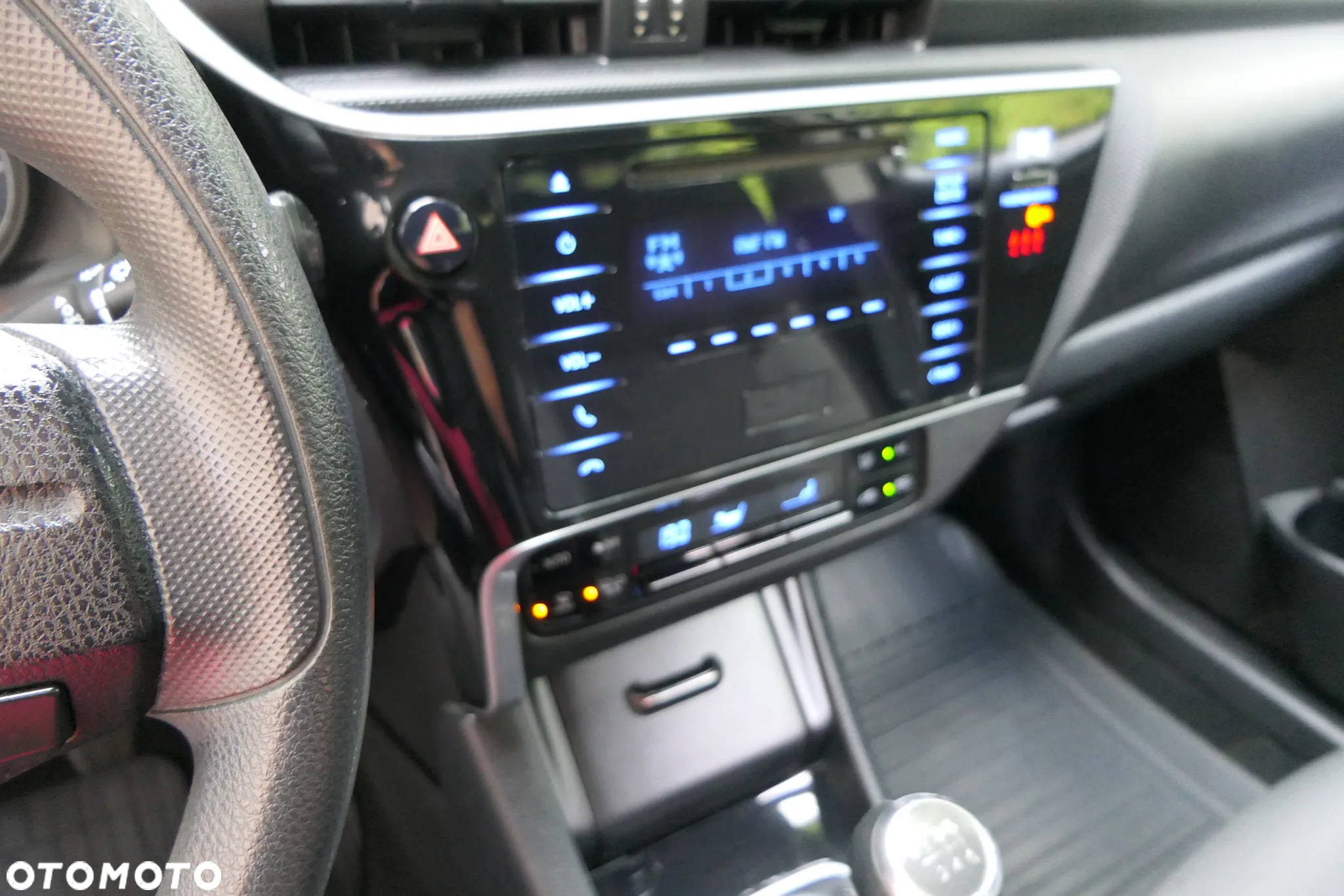 Toyota Auris 1.33 VVT-i Comfort - 19