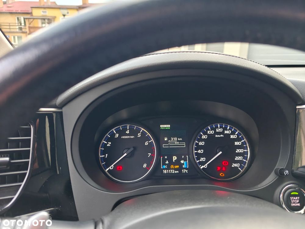 Mitsubishi Outlander 2.0 Intense + 4WD CVT - 8