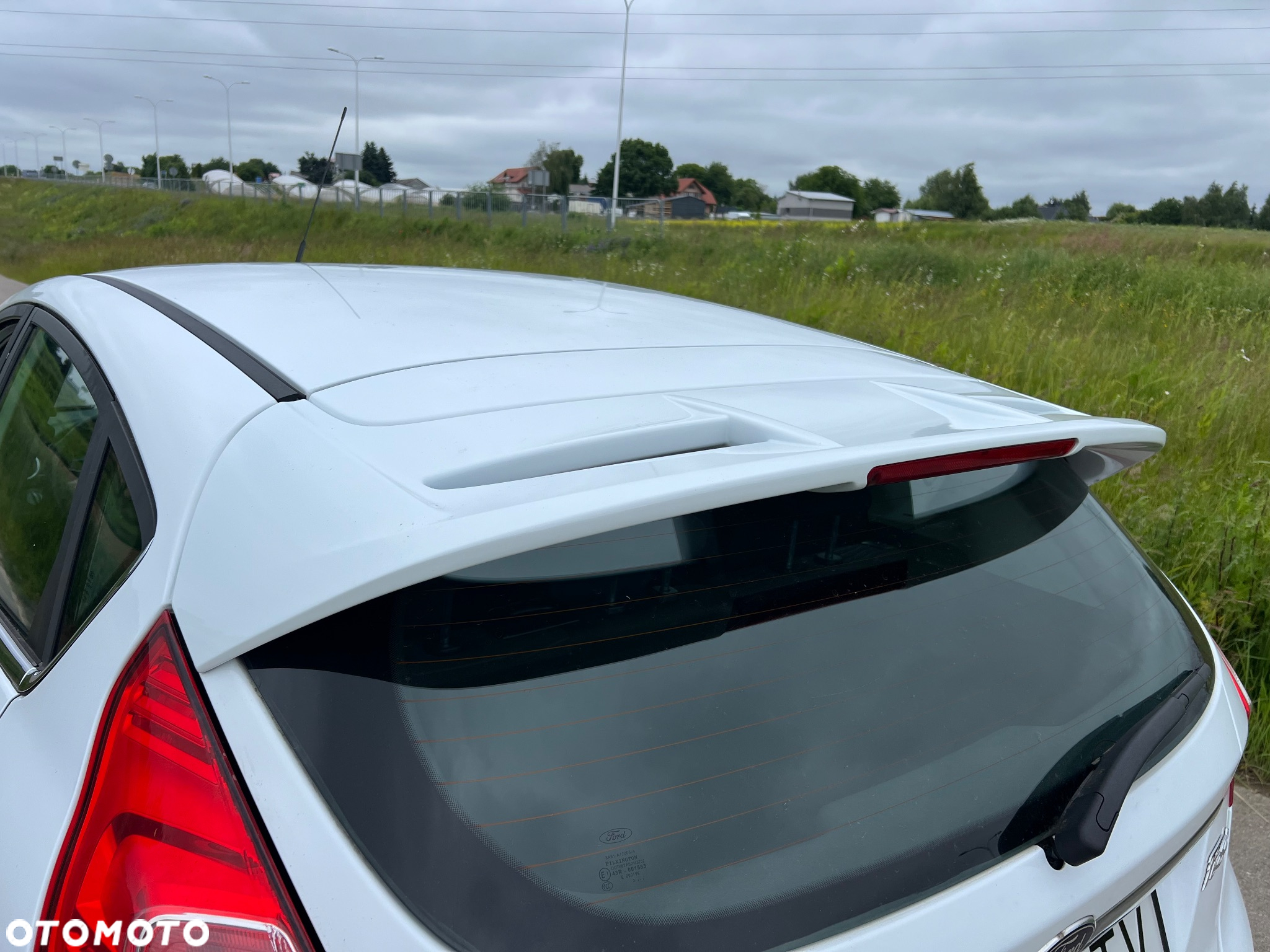 Ford Fiesta 1.0 EcoBoost S&S TITANIUM - 5