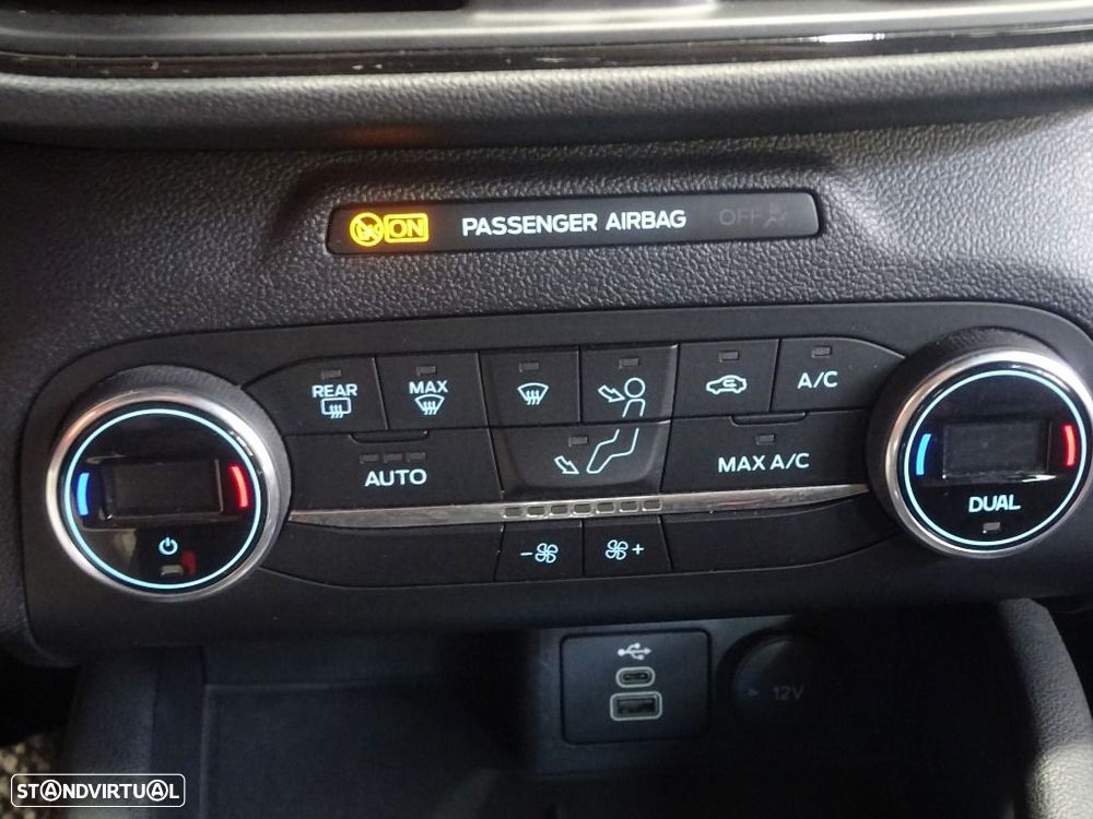 Ford Kuga 1.5 EcoBoost ST-Line - 31